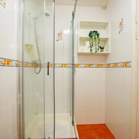 Lejlighed 29 - 2 Bed By Shortstays Galway