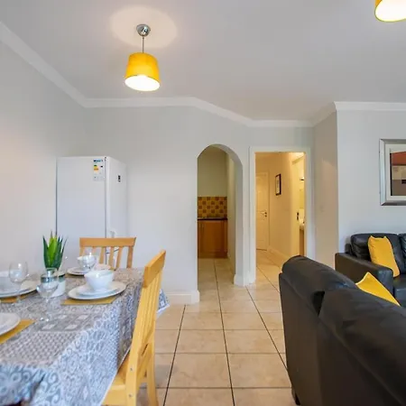 2 Bed By Shortstays Apartment *