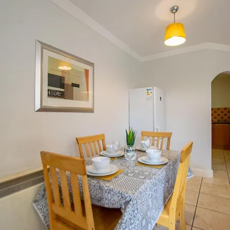 29 - 2 Bed By Shortstays *