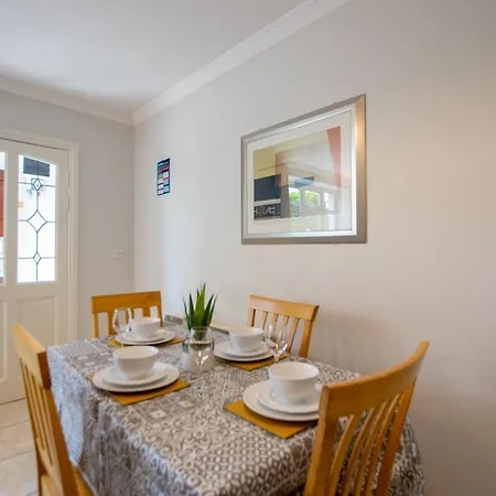 29 - Spacious 2br - Sleeps 6 * Γκάλγουεϊ
