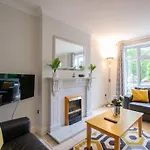 29 - Spacious 2br - Sleeps 6 Apartment *